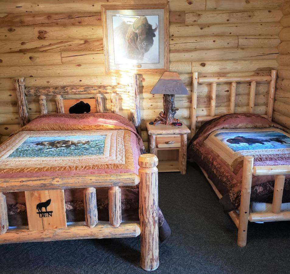Wolf Den Log Cabin Motel And Rv Park Thayne Exterior foto